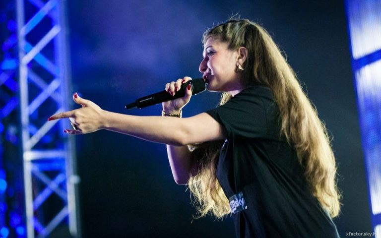 X Factor, Mariam e la difficoltà di cantare, nonostante i pregiudizi.