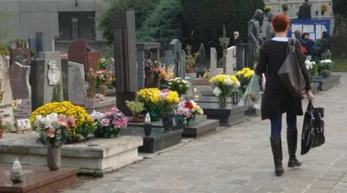 Tassa sulla morte: 30 euro ogni funerale