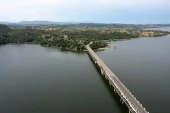 ponte diana sul lago