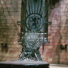 trono