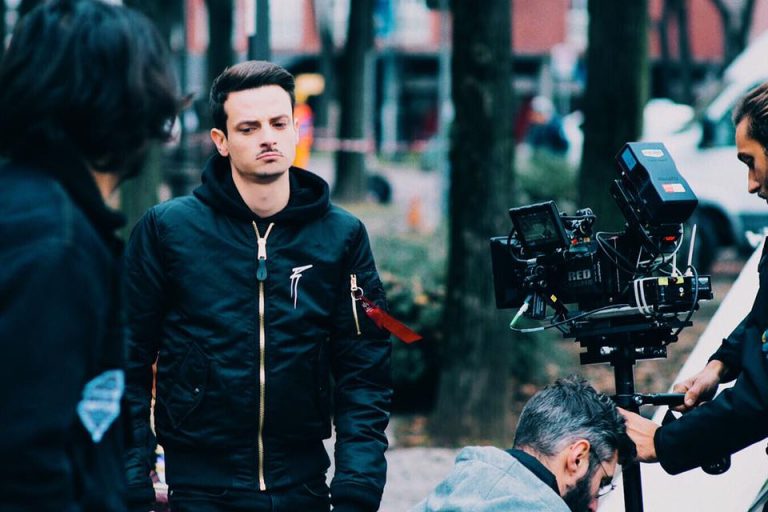 Rovazzi accusato di plagio da Salmo: “TI FACCIO VEDERE IL C... CHE ME NE FREGA”