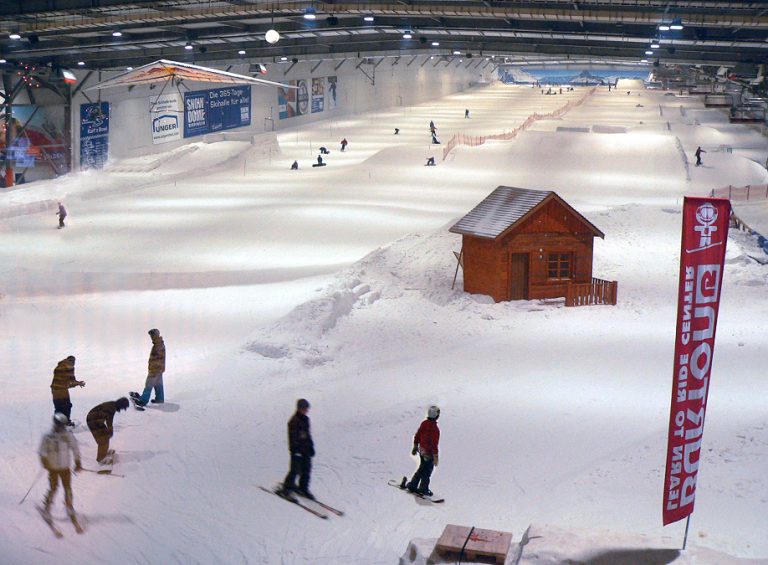 Pista di sci centro commerciale Arese Milano pista sci