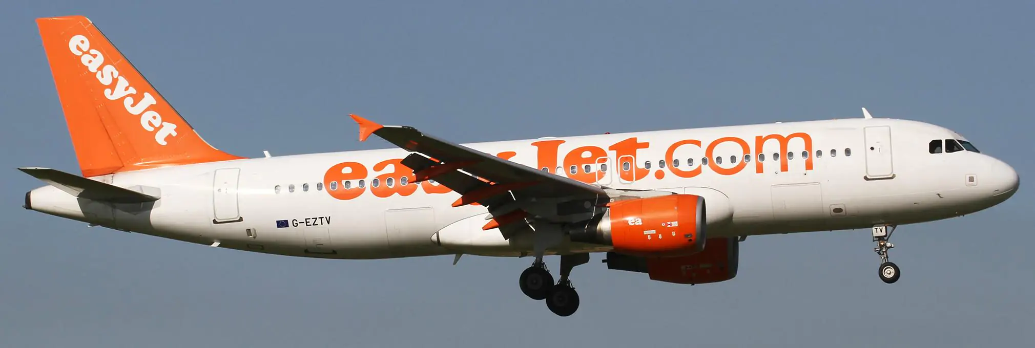 Aereo Easyjet evacuato a Napoli per allarme terrorismo