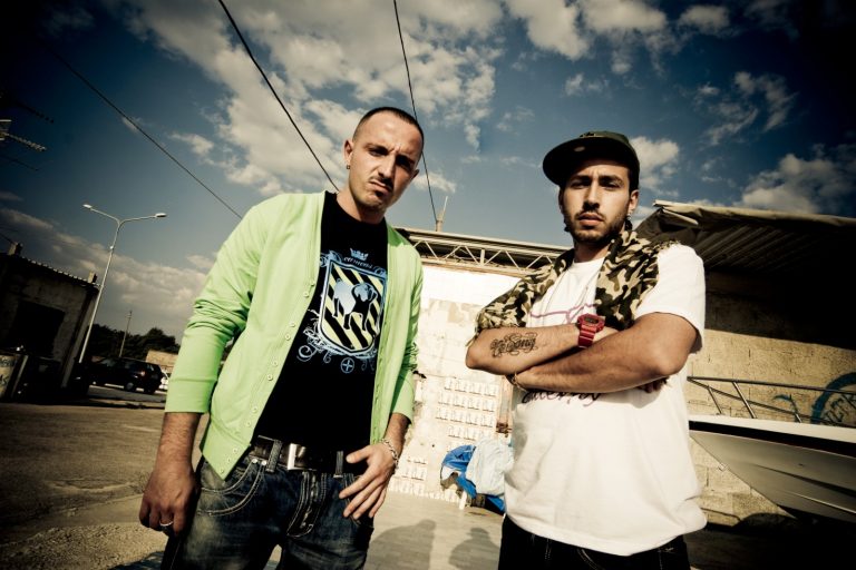 Co'Sang, hip hop senza filtri che denuncia la realtà