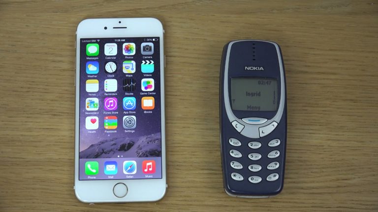 Cellulari anni 90: 7 cose che facevamo prima degli smartphone