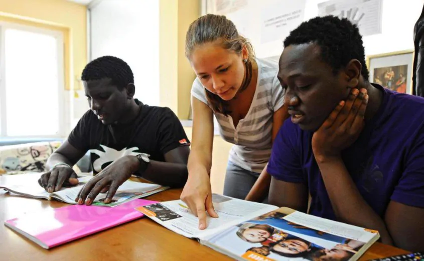 migranti scuola 845x522