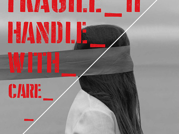 57789-fragile "Fragile-Handle with care" a Genova