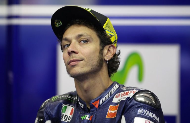 MotoGp: Valentino Rossi si ritira? Ecco quando potrebbe farlo MotoGp: Valentino Rossi si ritira? Ecco quando potrebbe farlo