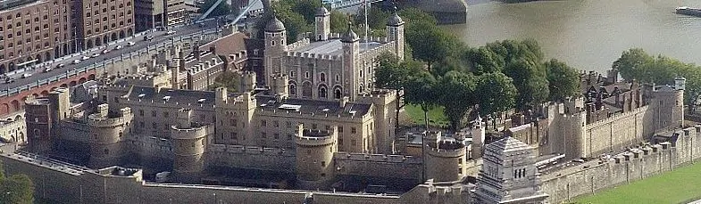 Tower of london from swissre panoramic