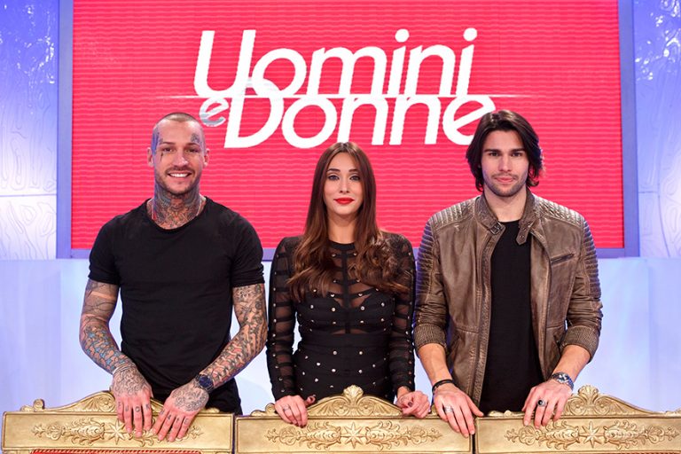 Uomini e Donne, le prime esterne e i battibecchi del trono classico