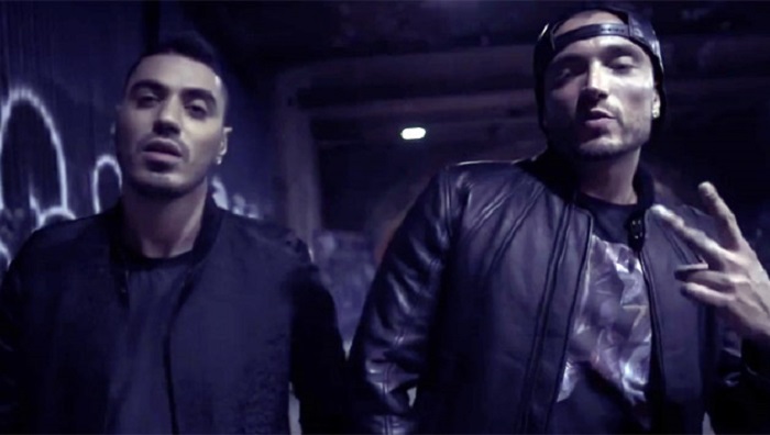 MARRACASH E GUÈ PEQUEÑO GUARDANO IL SERVIZIO DI STRISCIA LA NOTIZIA MARRACASH E GUÈ PEQUEÑO GUARDANO IL SERVIZIO DI STRISCIA LA NOTIZIA