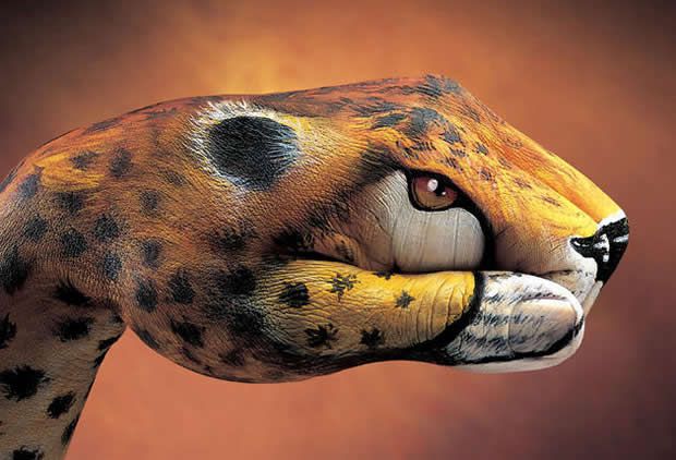 “Manimali” di Guido Daniele.
