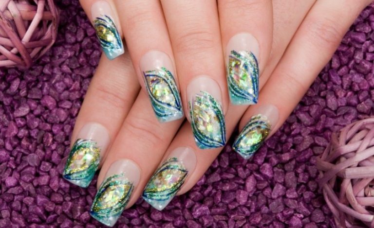 Unghie gel colorate: tutte le nuances di tendenza