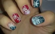 unghie fai da te per Natale fiocchi neve chic
