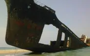 Eden V: la nave giapponese abbandonata al largo di Foggia