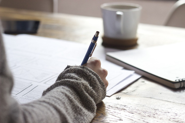 Gli universitari non sanno scrivere, appello dei docenti per salvare l'italiano