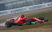 Raikkonen e Vettel scendono in pista per il primo giro con la nuova Ferrari