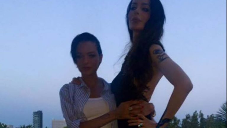 Nina Moric a Silvia Provvedi: 'Sei una nana tascabile'