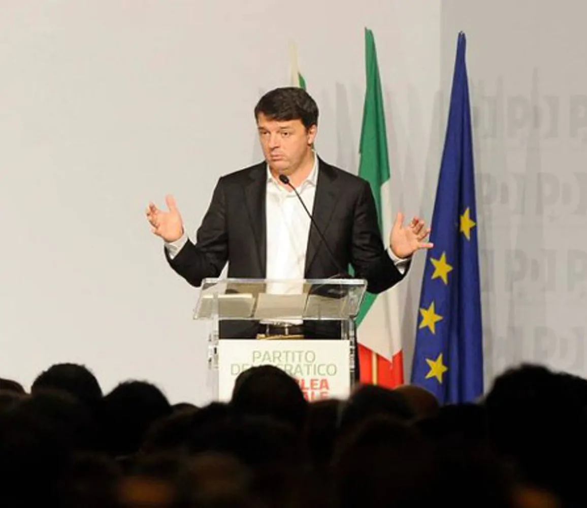 Renzi non torna indietro: "No ai ricatti, congresso a primavera"