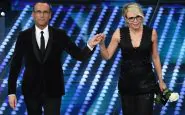 Sanremo 2017: gli abiti di Maria De Filippi della prima serata