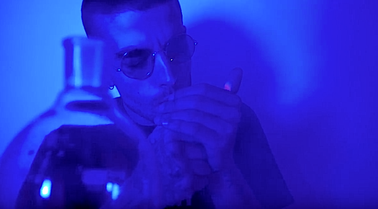 AXOS - BLUE ROOM (Prod. Denny The Cool) AXOS - BLUE ROOM (Prod. Denny The Cool)