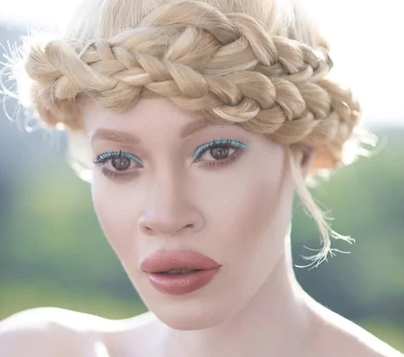 Diandra: la modella albina che sta facendo impazzire il web