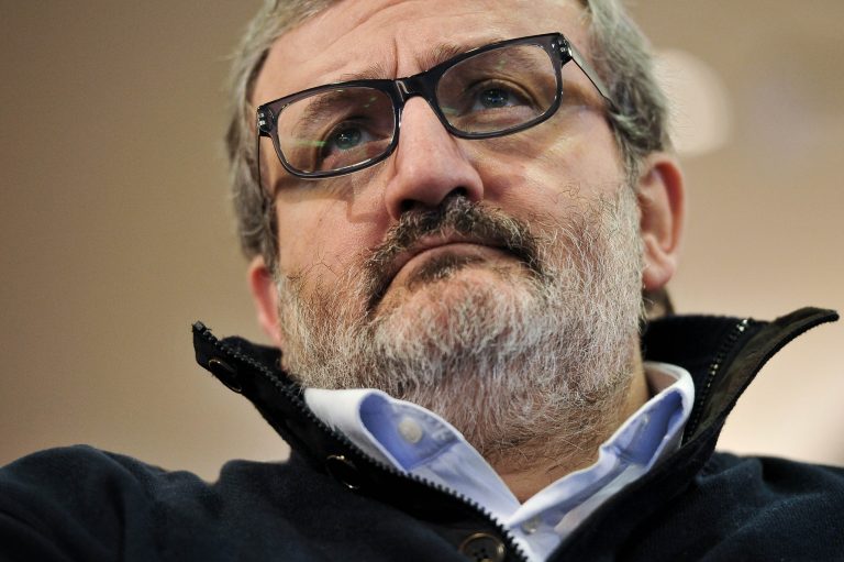 Emiliano apre spiraglio a Renzi: "La scissione non c'è, se lui non vuole"