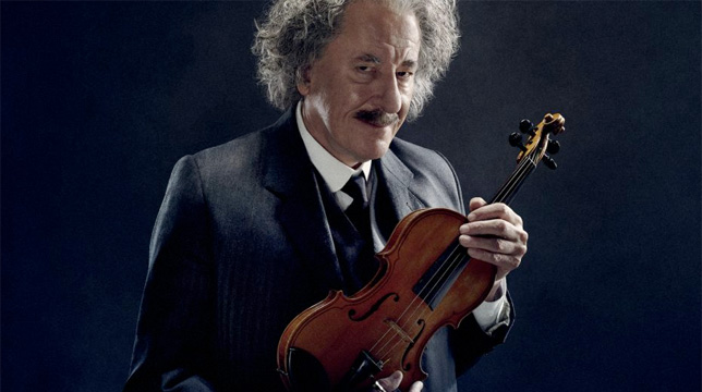 Super Bowl: l'Albert Einstein della serie tv Genius suona Lady Gaga