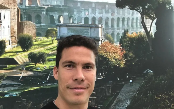 Hernanes dice addio alla Juventus su Instagram con un selfie davanti al Colosseo