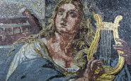 Barbara Giavelli Vittoria Giulia tributo a Raffaello Musa Euterpe 2004 mosaico in marmo smalto e oro 24Kt cm. 113x905 Copia