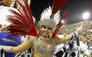 I vestiti del Carnevale di Rio dal sambodromo alla spazzatura