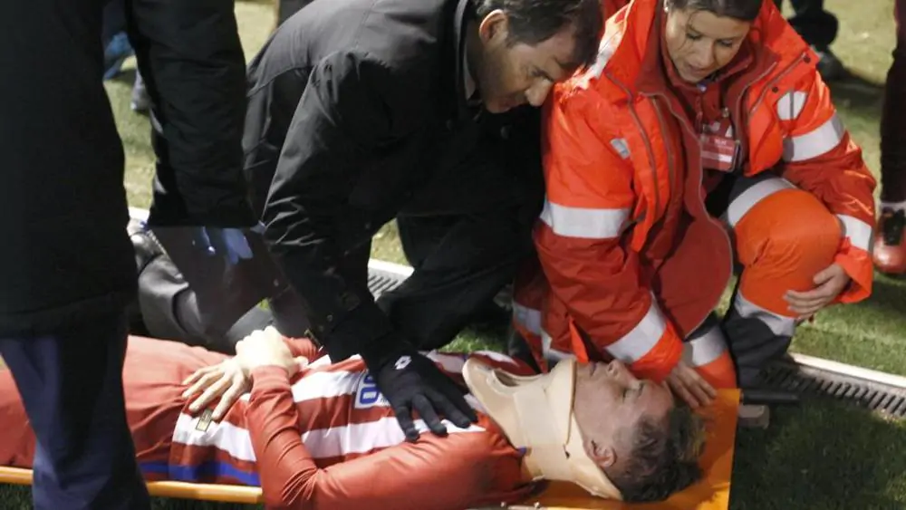 Torres, terrore in campo: sviene dopo un colpo alla testa. Atletico Madrid sconvolto
