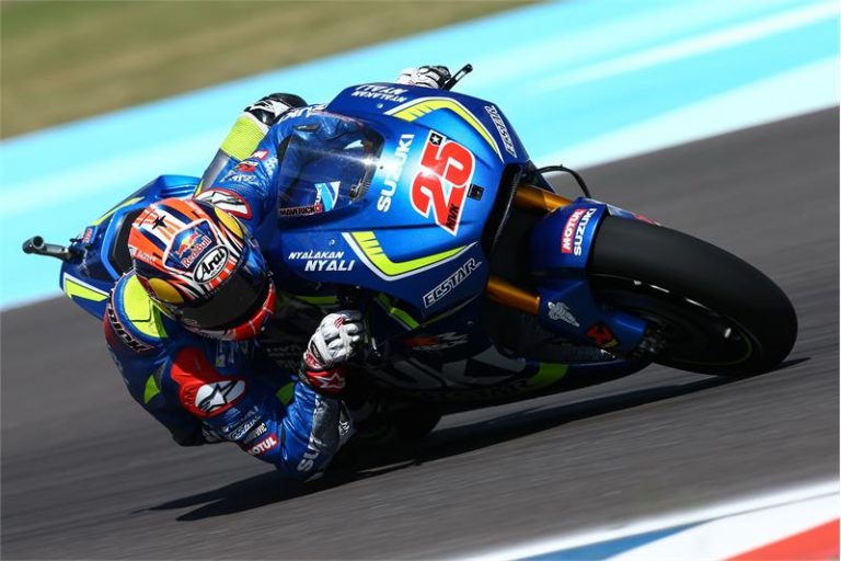 MotoGP, Qatar 2017: vince Vinales tra lo spettacolo generale MotoGP, Qatar 2017: vince Vinales tra lo spettacolo generale