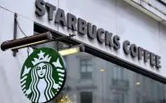 Starbucks Milano: assumeranno migranti e milanesi in difficoltà