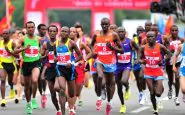 Cina, i maratoneti sbagliano strada prima del traguardo e il terzo gode