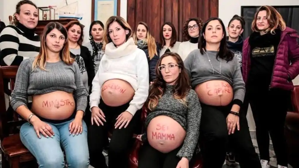 Isola Maddalena: donne incinte costrette a 25 minuti di traghetto e un'ora di auto. Scatta la protesta