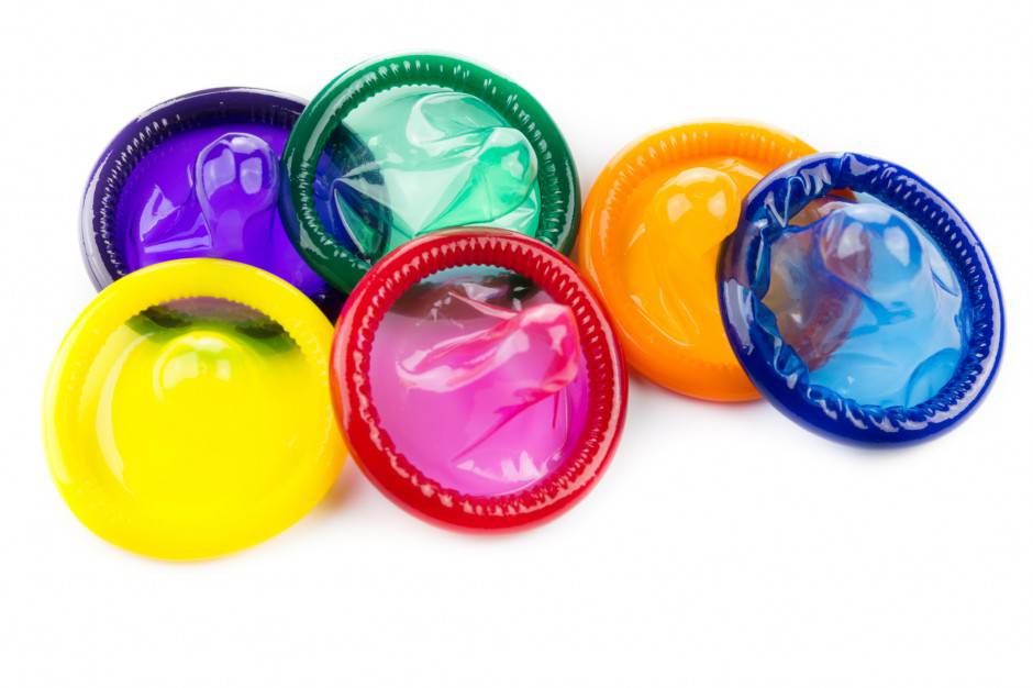 Preservativo come si mette senza problemi Preservativo come si mette senza problemi
