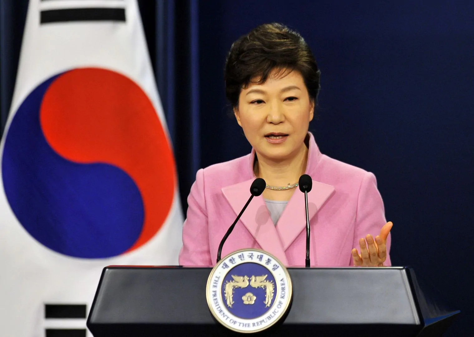 Corea del Sud, impeachment presidenziale, scontri e 2 morti a Seul
