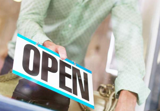 Aprire un negozio: meglio il franchising o un marchio nuovo?