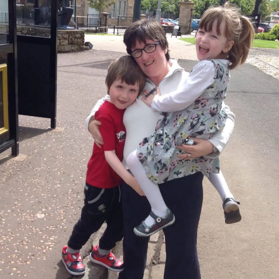 Madre di bambini autistici racconta la sua testimonianza