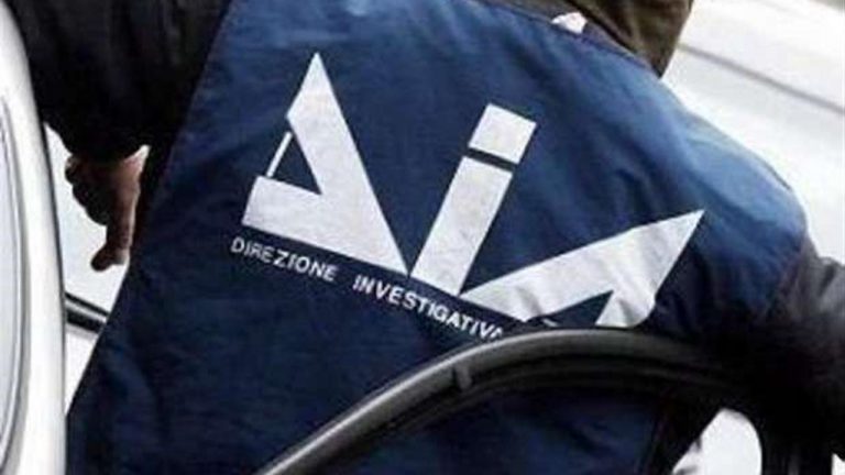 Mafia, blitz della Dia: sospesi 12 dirigenti di Autostrade Sicilia