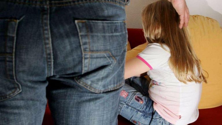 Bologna, arrestato per abusi sessuali su bambina di 10 anni