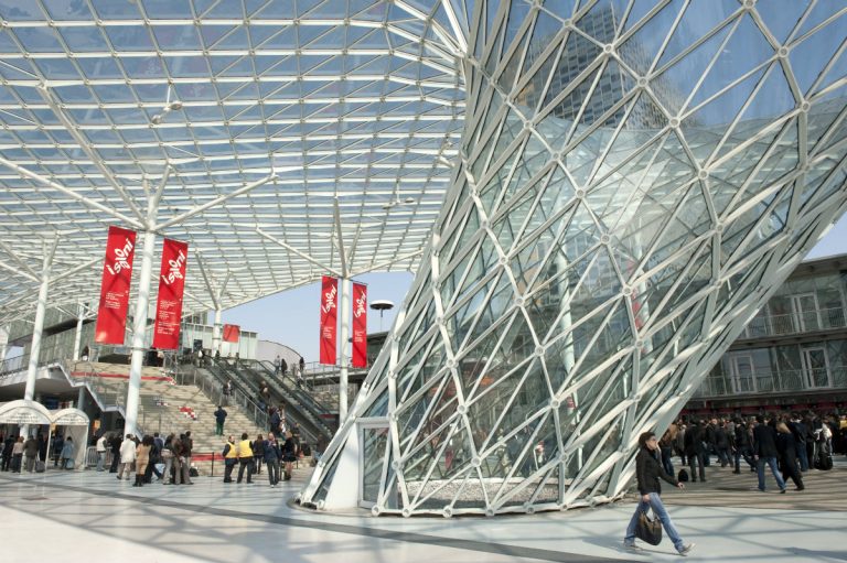  Entrance to the fair