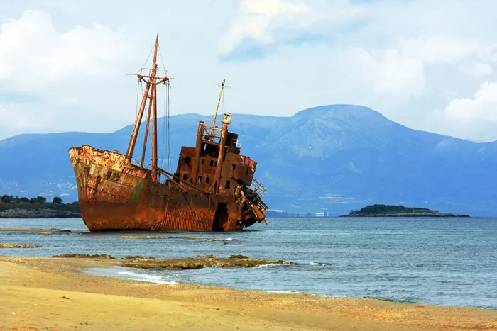 Dimitrios: il mistero della nave abbandonata sulle coste della Grecia