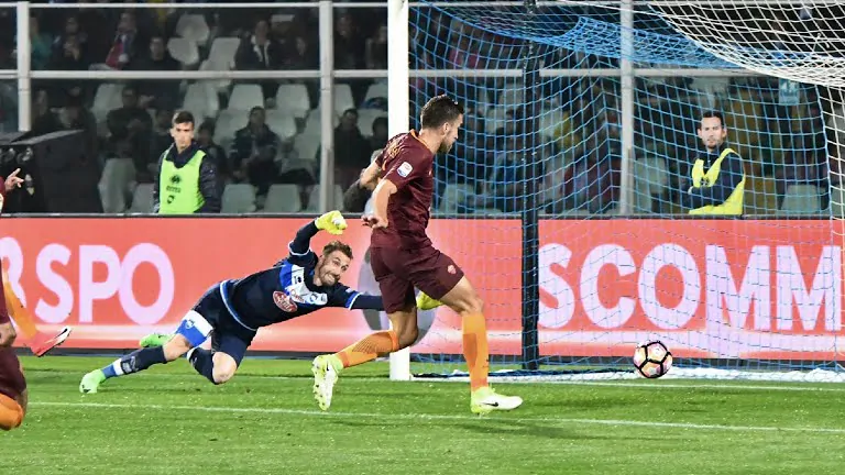 Pescara-Roma 1-4: i giallorossi sbaragliano e mandano Zeman in Serie B