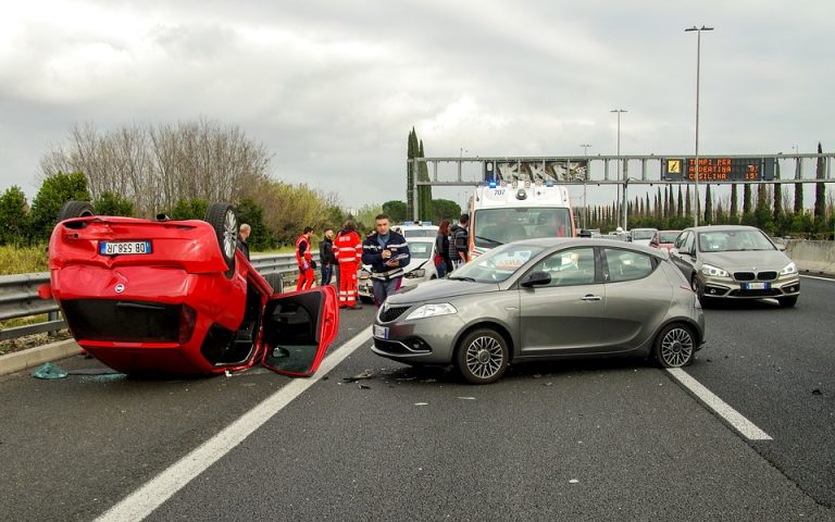 Incidente auto straniera Incidente auto straniera