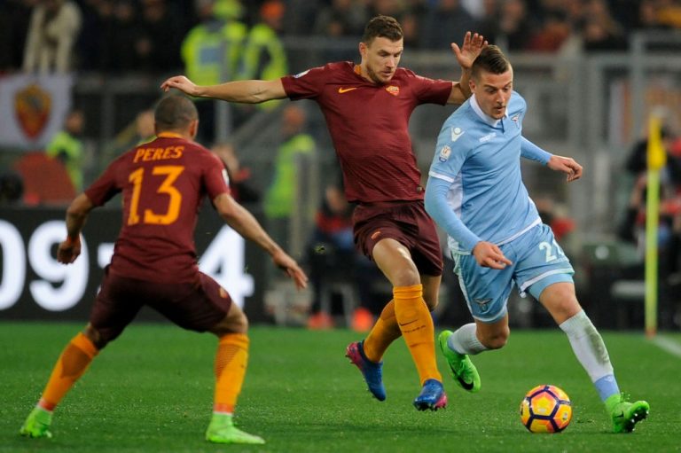 Roma-Lazio 1-3: i biancocelesti aiutano la Juve in corsa per lo scudetto. Ecco le pagelle