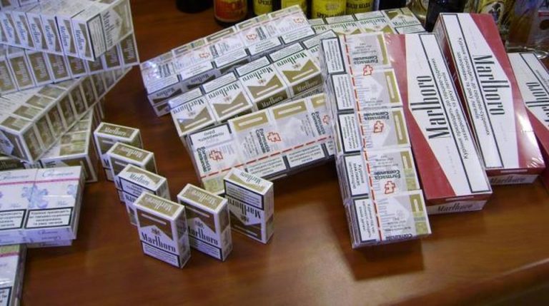 Milano: contrabbando di sigarette, sei egiziani arrestati con cinque quintali