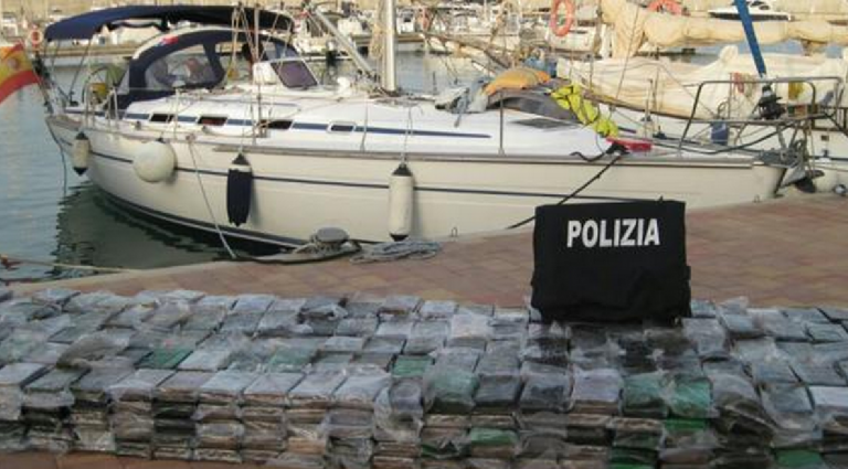Napoli: dalla Spagna cocaina in barche, tre arresti per il traffico barche
