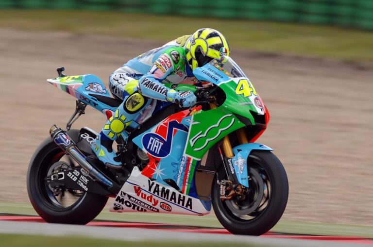 MotoGp 2017, GP di Argentina: primo Vinales davanti a Rossi, poi un mare di cadute MotoGp 2017, GP di Argentina: primo Vinales davanti a Rossi, poi un mare di cadute